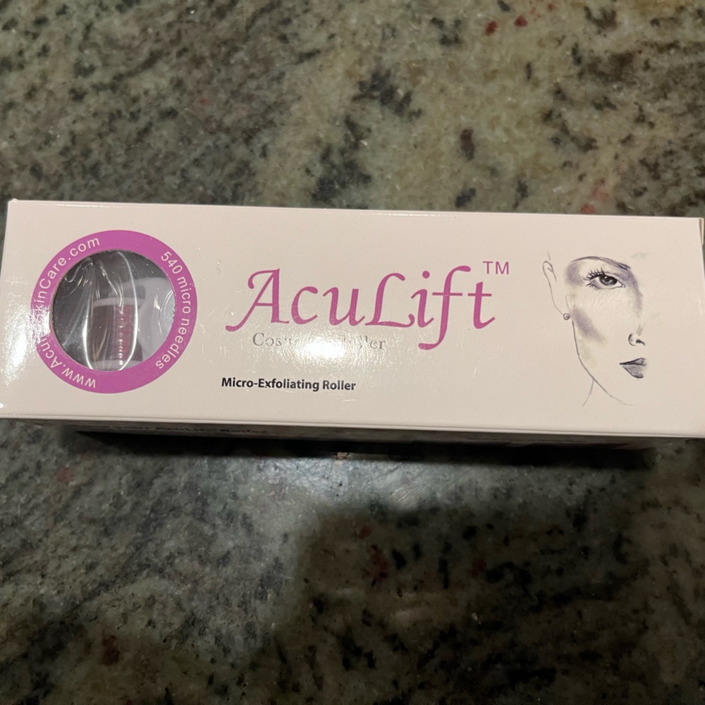 AcuLift Cosmetic Roller